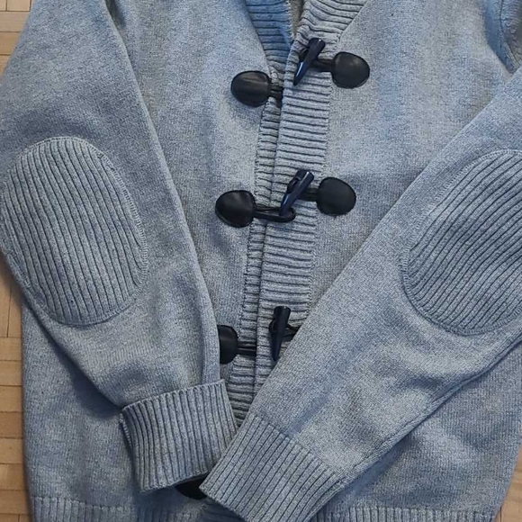 Men's shirts - Picture 3 of 6